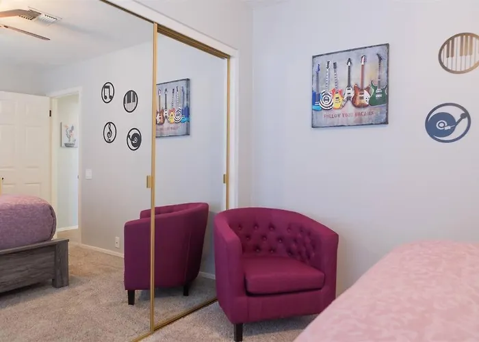 Cozy With Pool, Fire Table, Bbq, Rv Parking Mesa