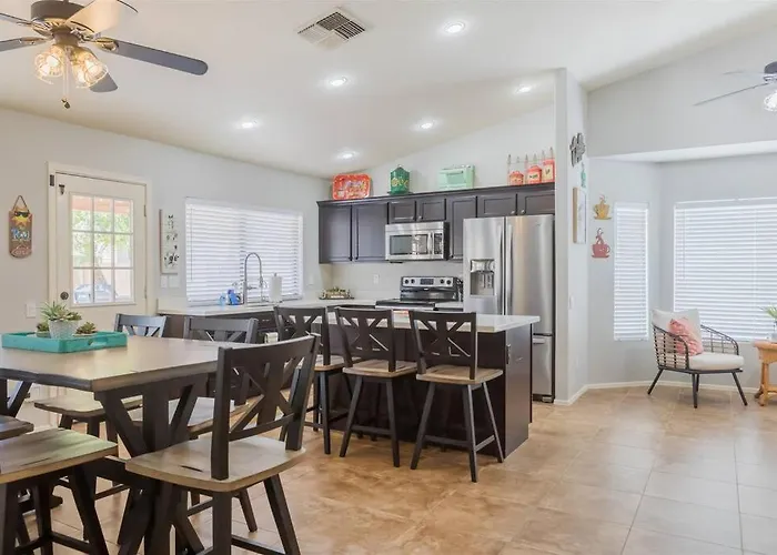 Cozy With Pool, Fire Table, Bbq, Rv Parking